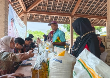Pemantauan Penyaluran Bantuan Pangan di Desa Watualang, Pemkab Ngawi Targetkan Distribusi Rampung Akhir Mei