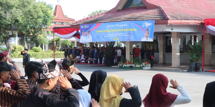 Peringati Hardiknas 2026, Pemkab Ngawi Tegaskan Komitmen Peningkatan Kualitas Pendidikan