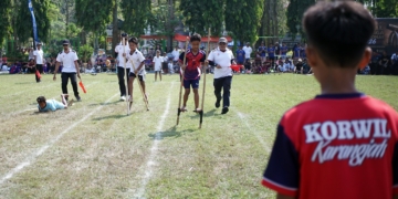 Peringati Bulan Bung Karno, Ratusan Pelajar Meriahkan Festival Olahraga Tradisional di Ngawi