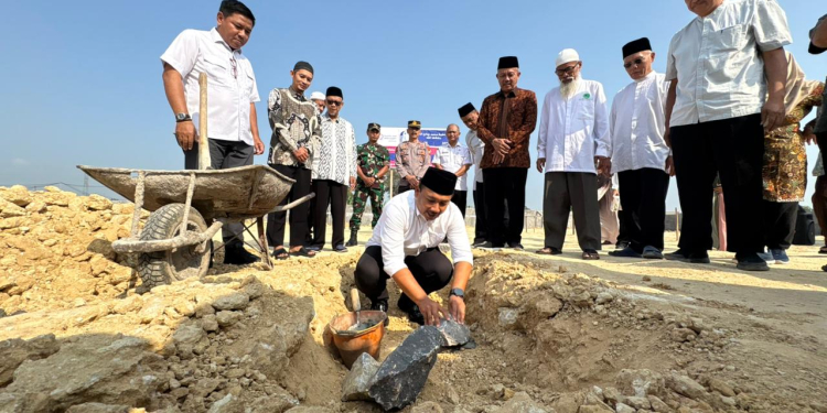 Resmi Dimulai, Pemkab Ngawi dan Qatar Charity Sulap Lahan Wakaf IPHI Geneng Jadi Islamic Centre