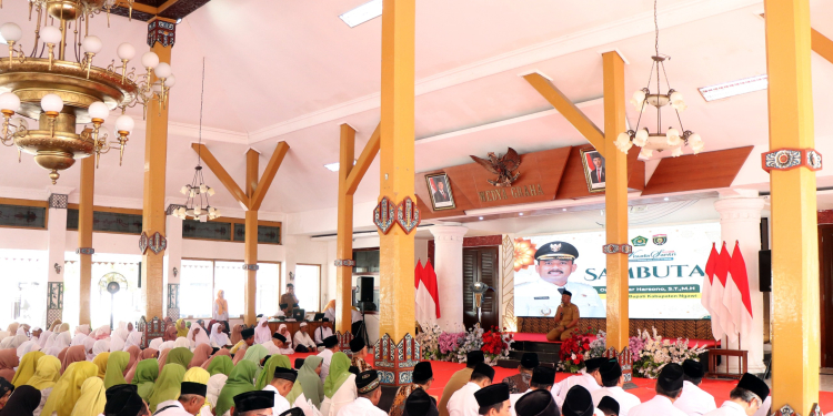 Gebrakan Tekan Buta Aksara Al-Qur’an, Kemenag Ngawi Wisuda 228 Santri Tarsana